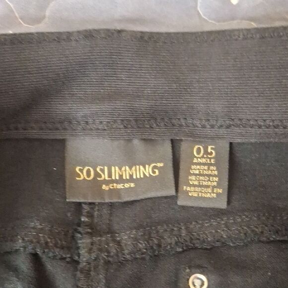 So Slimming by Chico's Black Denim Ankle Jeans size 0.5 - Picture 3 of 7